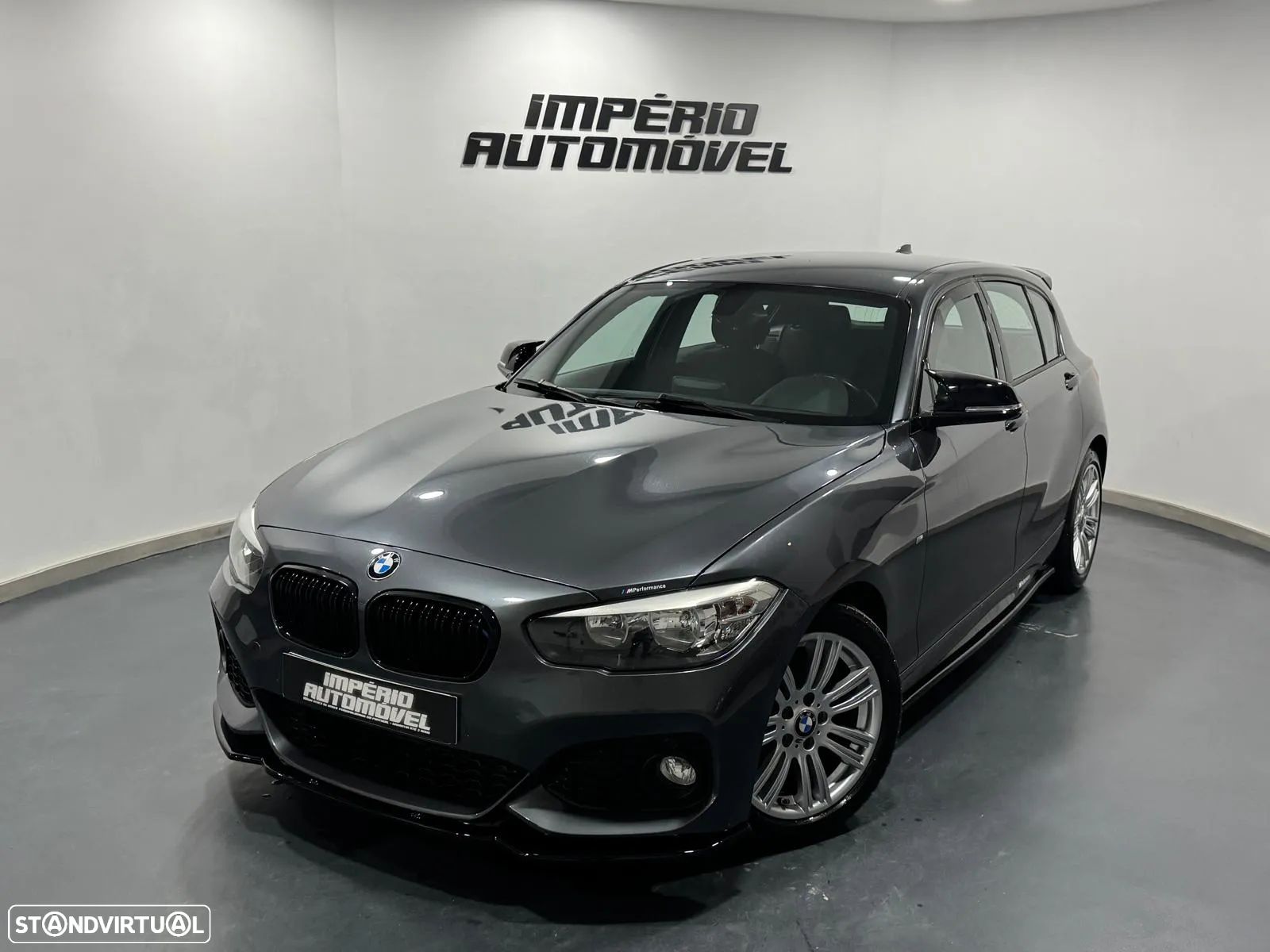 BMW 116 d Pack M - 1