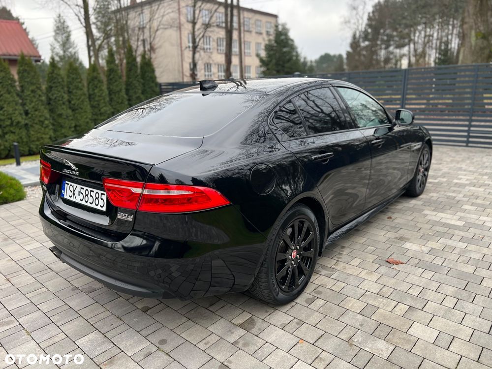Jaguar XE - 5