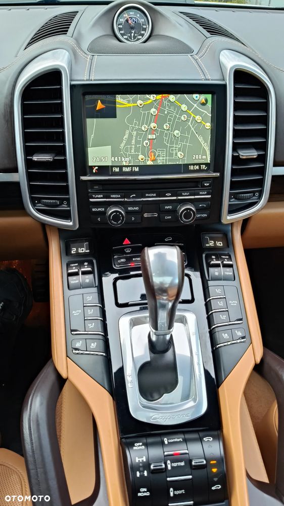 Porsche Cayenne Diesel Platinum Edition - 32