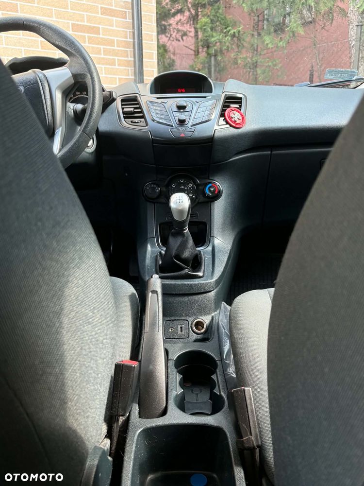 Ford Fiesta - 10