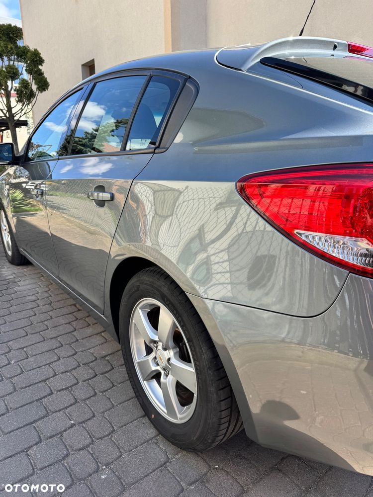 Chevrolet Cruze 1.6 LT - 6