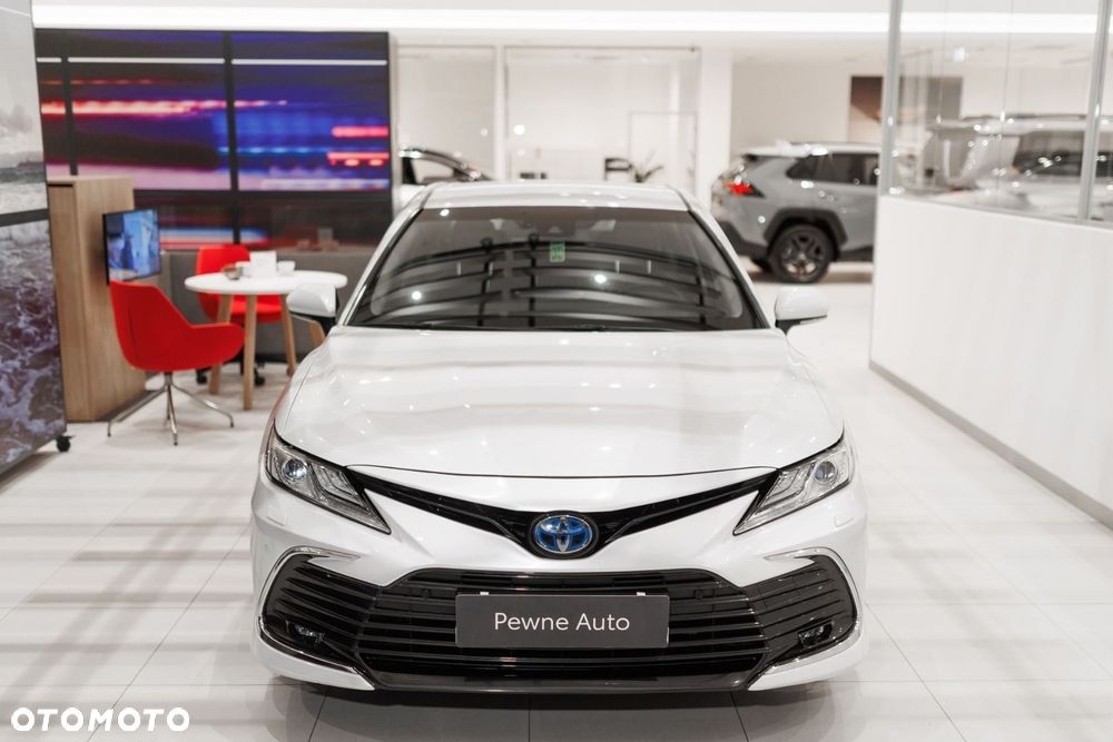 Toyota Camry - 3