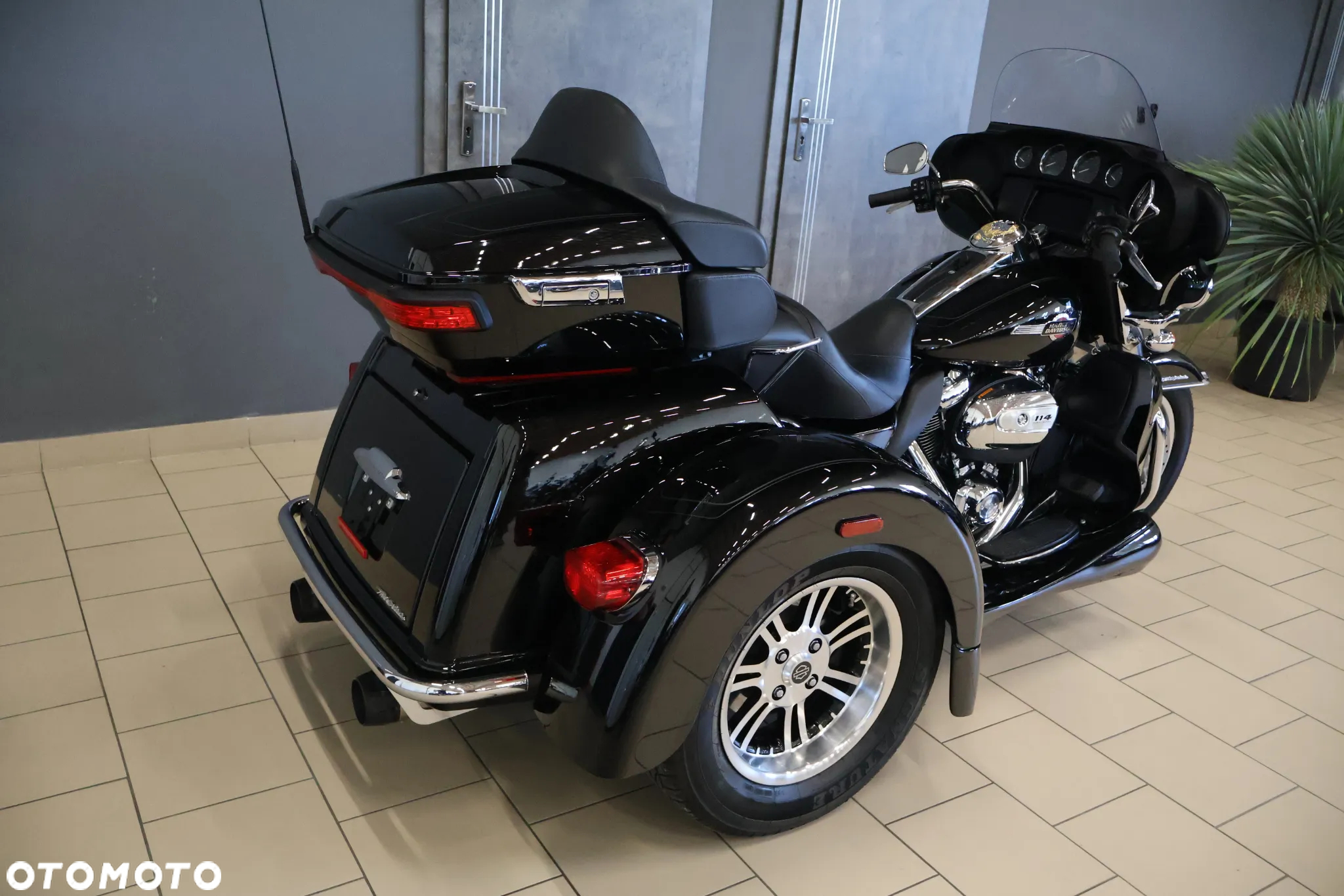 Harley-Davidson Touring Electra Glide - 12