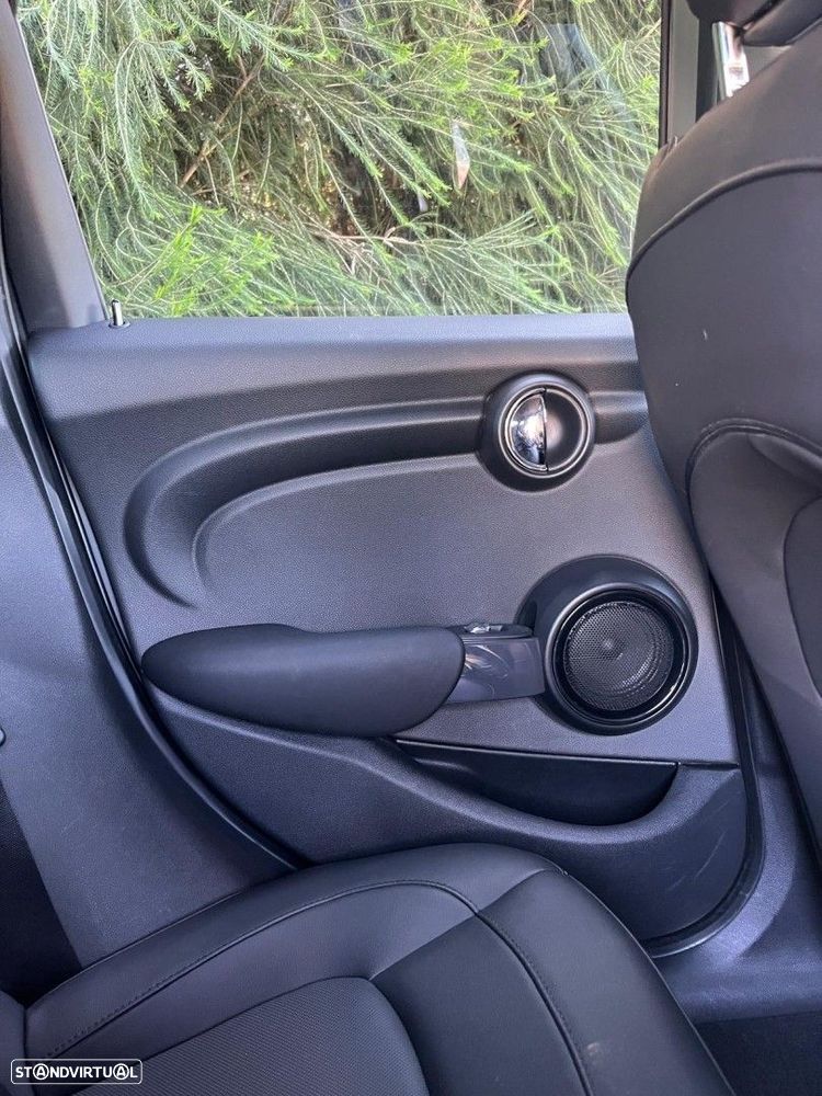 MINI 5 Portas One Classic Auto - 25