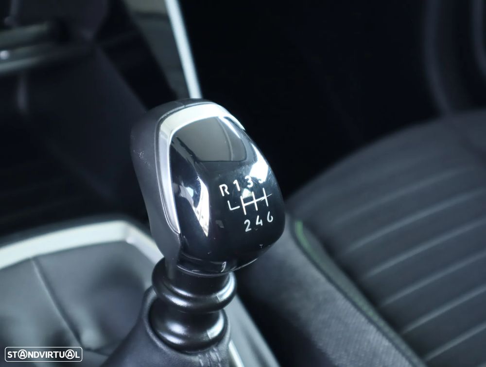 Peugeot 208 1.2 PureTech Active - 35