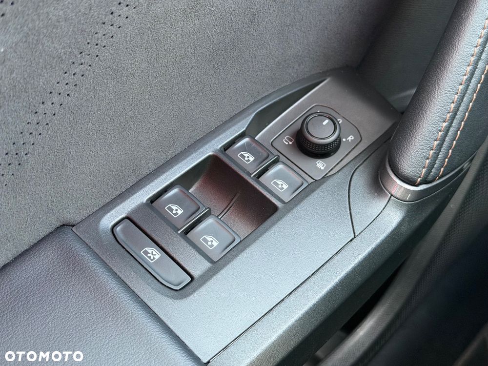 Cupra Formentor 1.5 eTSI mHEV DSG - 19