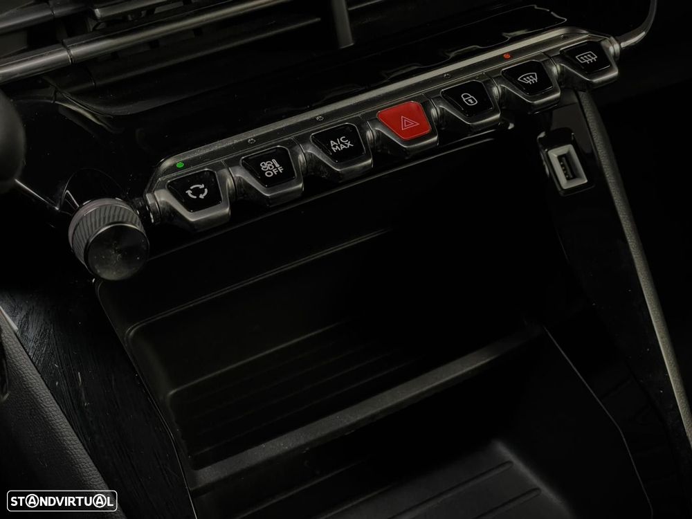 Peugeot 208 1.2 PureTech Active Pack - 22