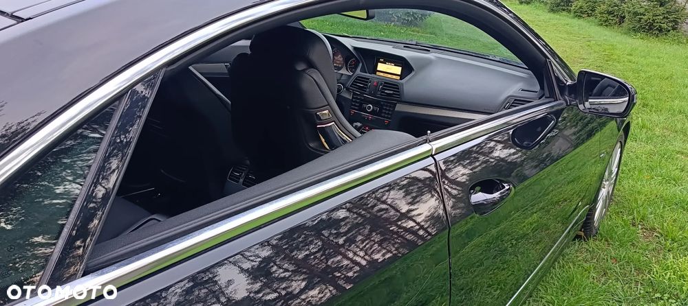 Mercedes-Benz Klasa E 250 CGI BlueEFFICIENCY Automatik Elegance - 28