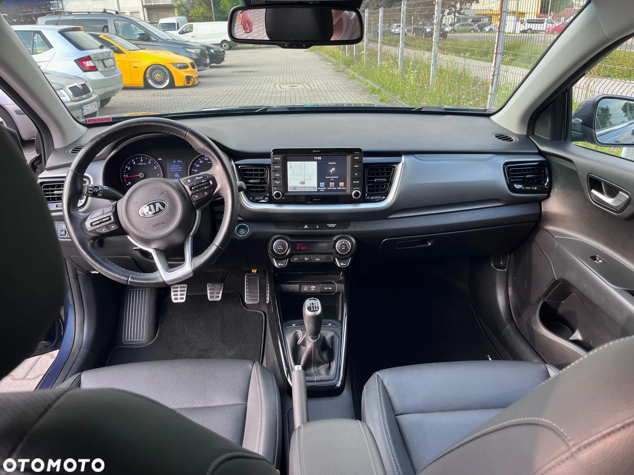 Kia Stonic 1.0 T-GDI 120 Platinum Edition - 11