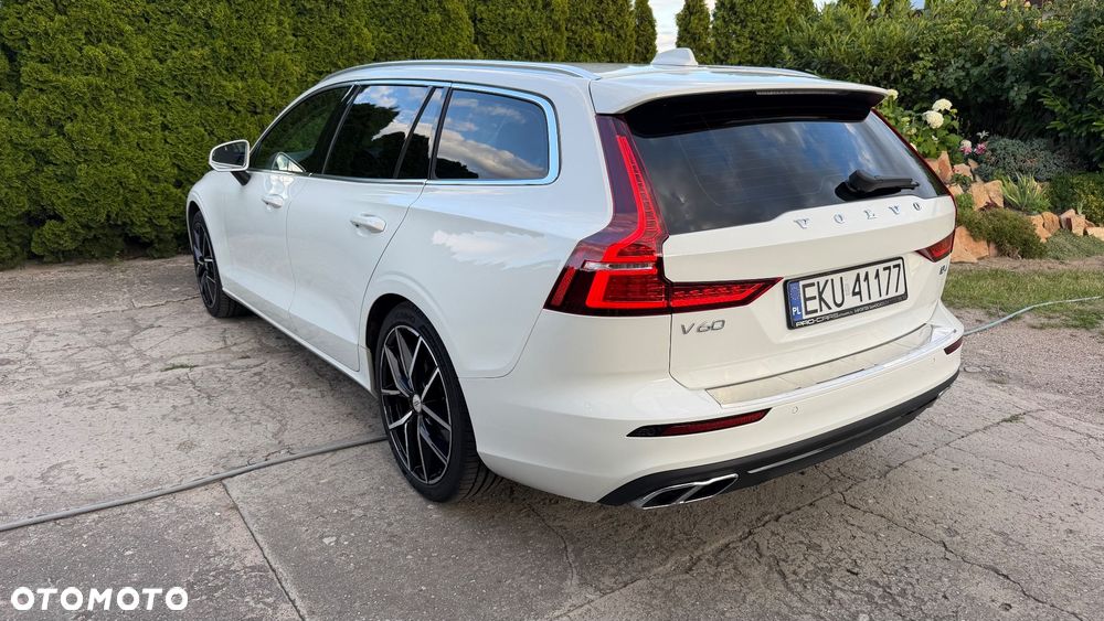Volvo V60 D4 AWD Momentum Pro - 5