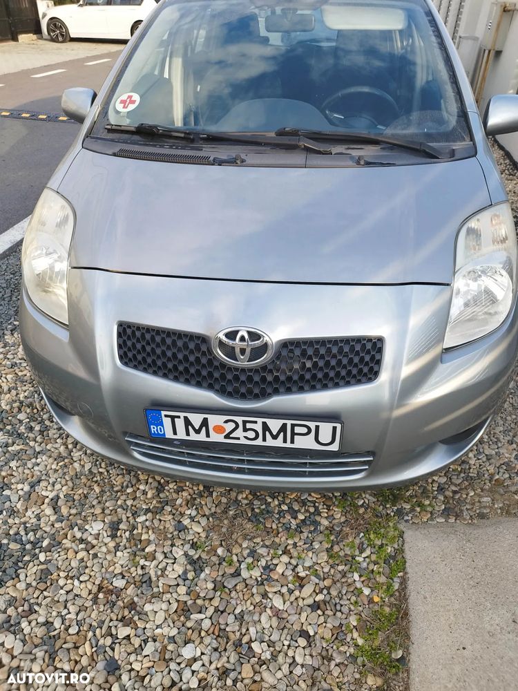 Toyota Yaris - 1