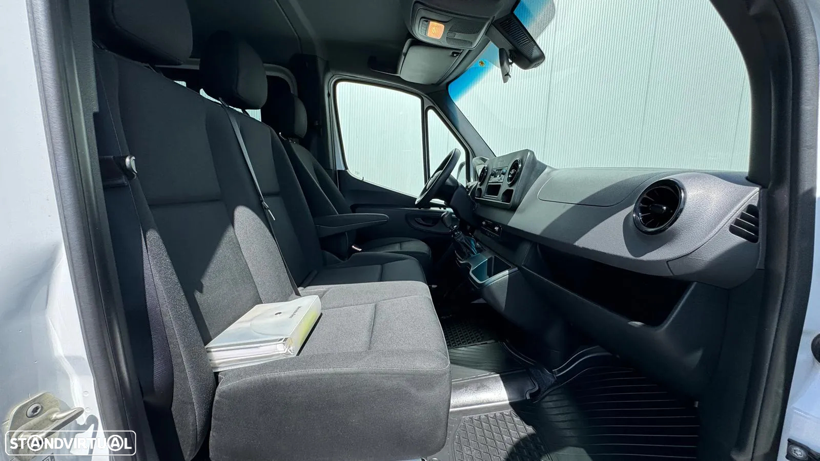 Mercedes-Benz Sprinter - 41