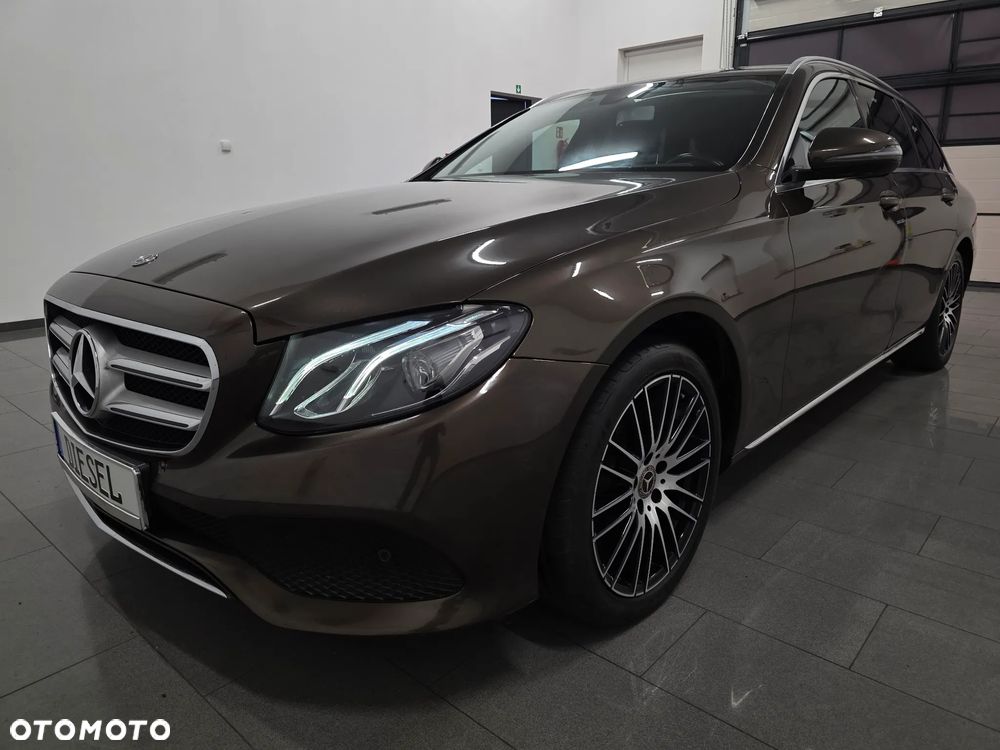 Mercedes-Benz Klasa E 220 d 9G-TRONIC AMG Line - 2