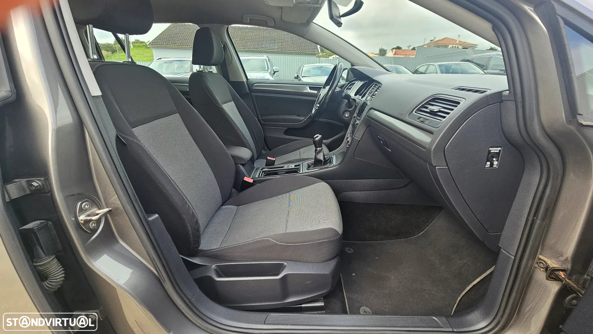 VW Golf Variant 1.6 TDi Highline - 28