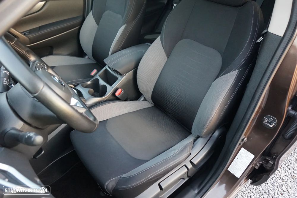 Nissan Qashqai 1.6 dCi N-Connecta 18 Xtronic - 20