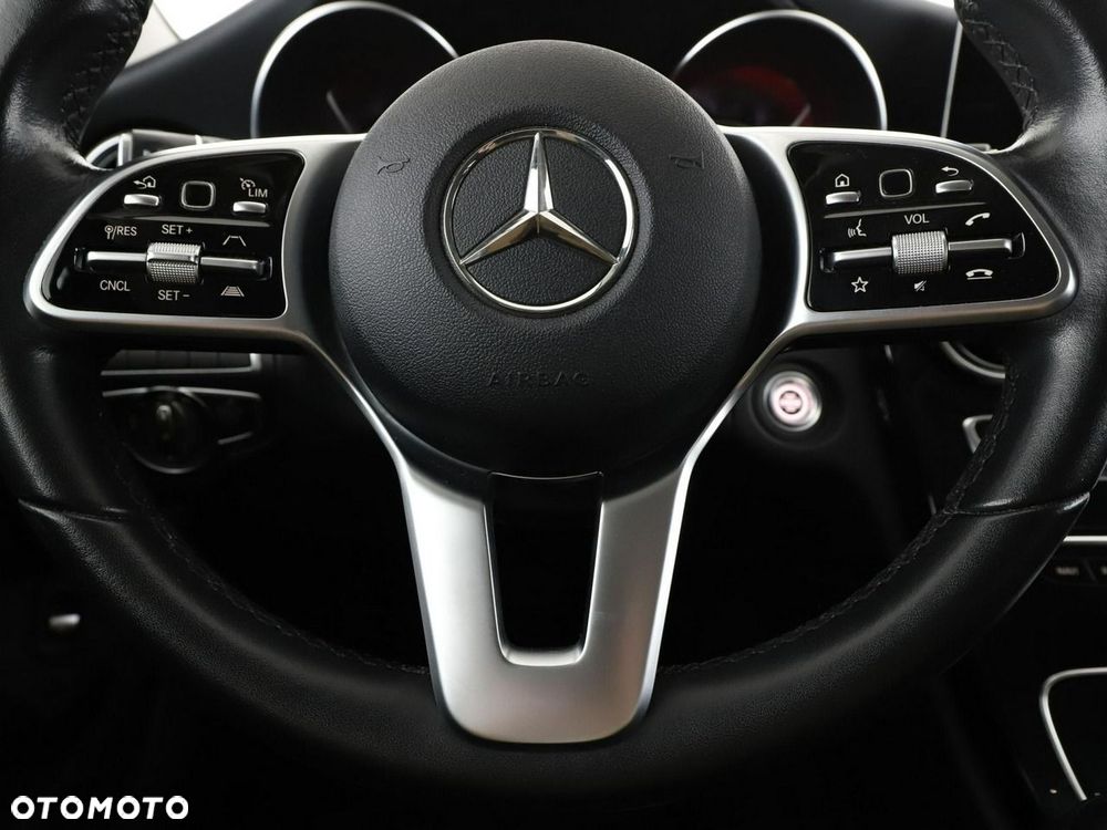 Mercedes-Benz Klasa C 300 4Matic 9G-TRONIC Avantgarde - 22