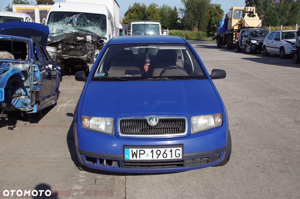 Auto na części - Skoda Fabia I 1.2 12V 64 KM AZQ GSB LF5K 2004R Silnik Skrzynia Błotnik Drzwi Szyba Lampa Lusterko Klapa Maska Deska Kokpit Sterownik Moduł Czujnik Licznik - 2