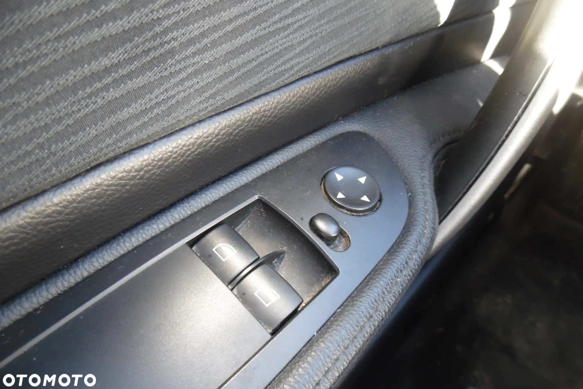BMW Seria 1 116i - 11
