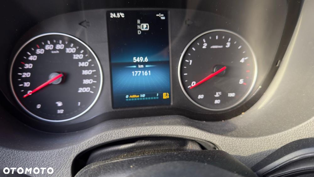 Mercedes-Benz Sprinter - 20