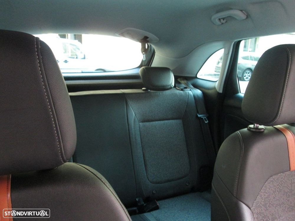 Opel Crossland X 1.2 T Edition - 24