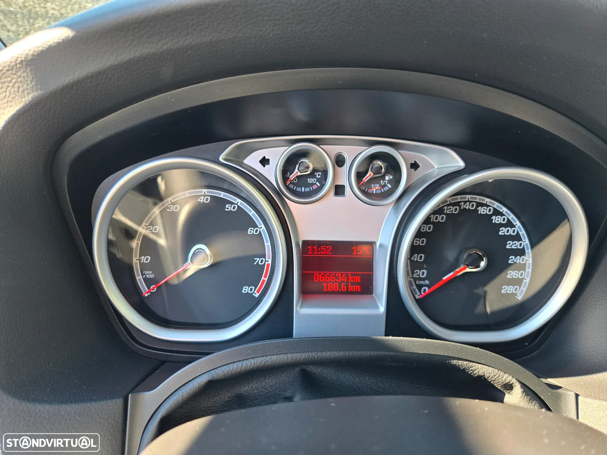 Ford Focus 2.3 EcoBoost RS - 10
