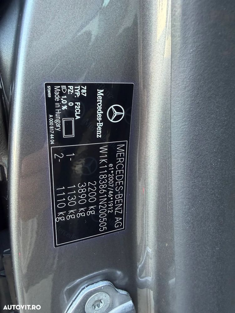 Mercedes-Benz A 250 - 41