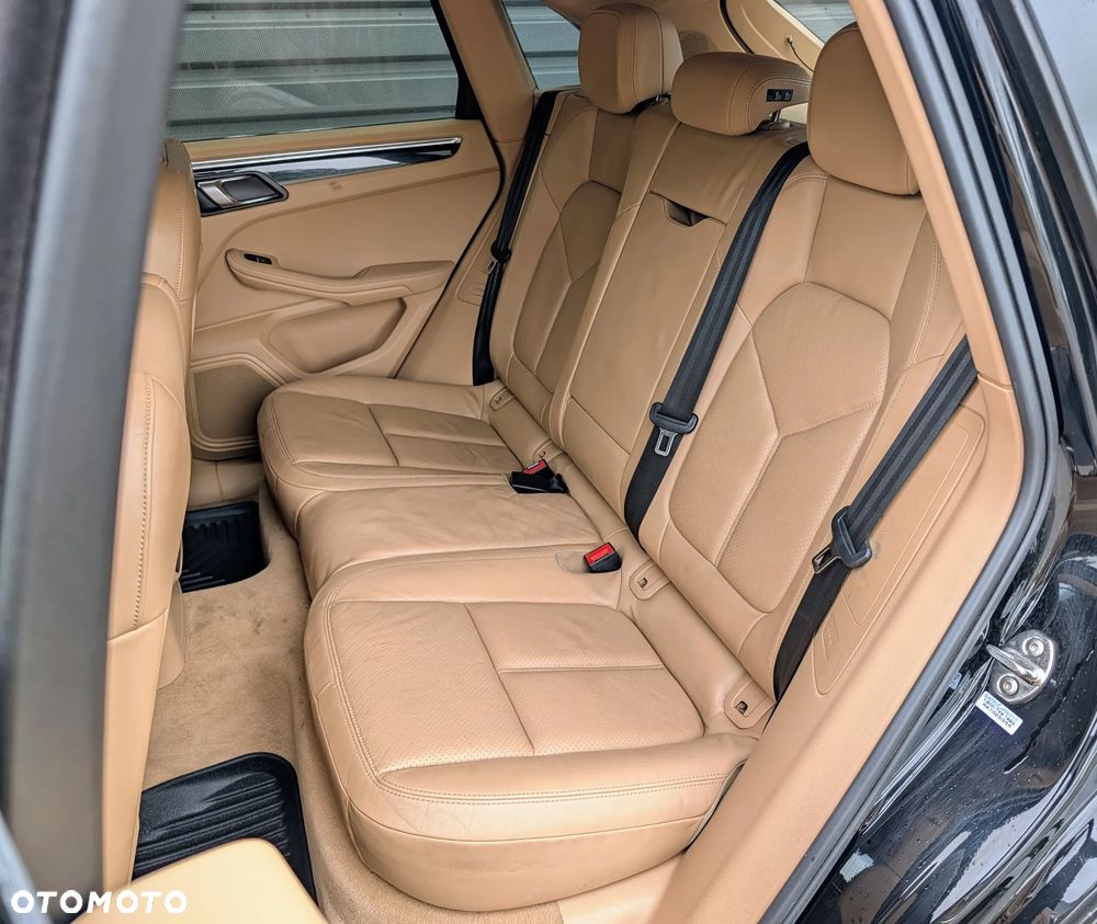 Porsche Macan - 16