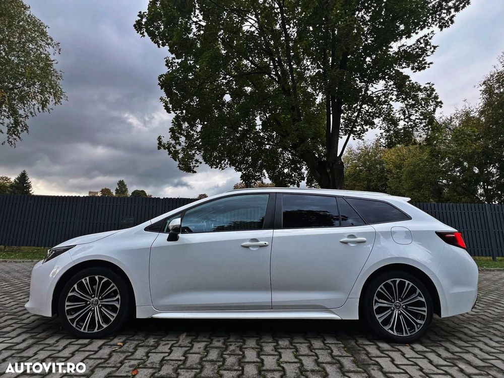 Toyota Corolla - 4