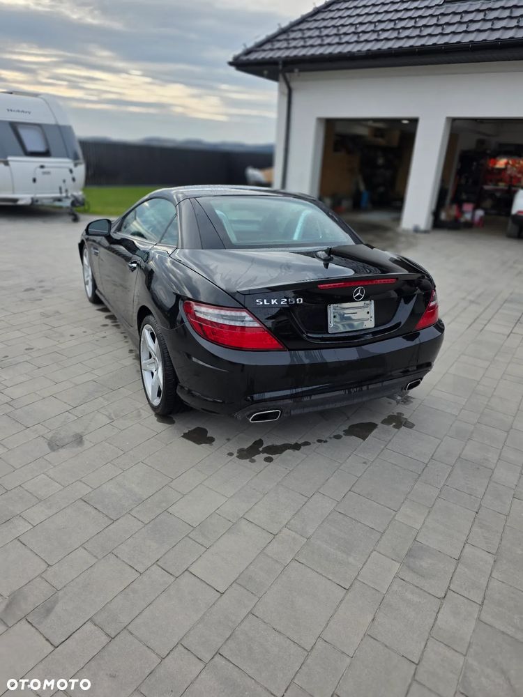 Mercedes-Benz SLK 250 CGI - 6