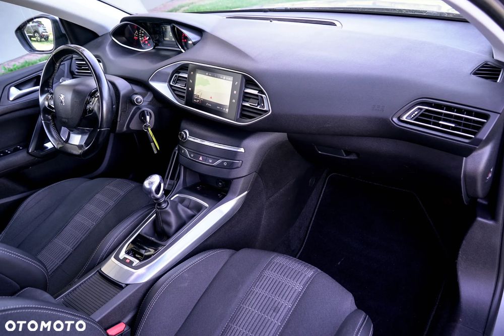 Peugeot 308 - 30