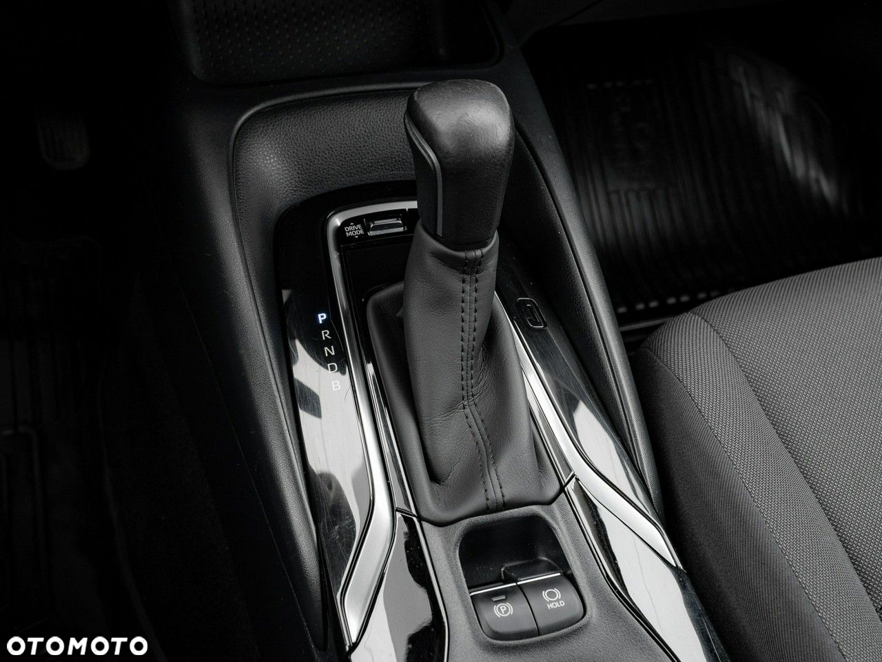 Toyota Corolla 1.8 Hybrid Comfort - 19