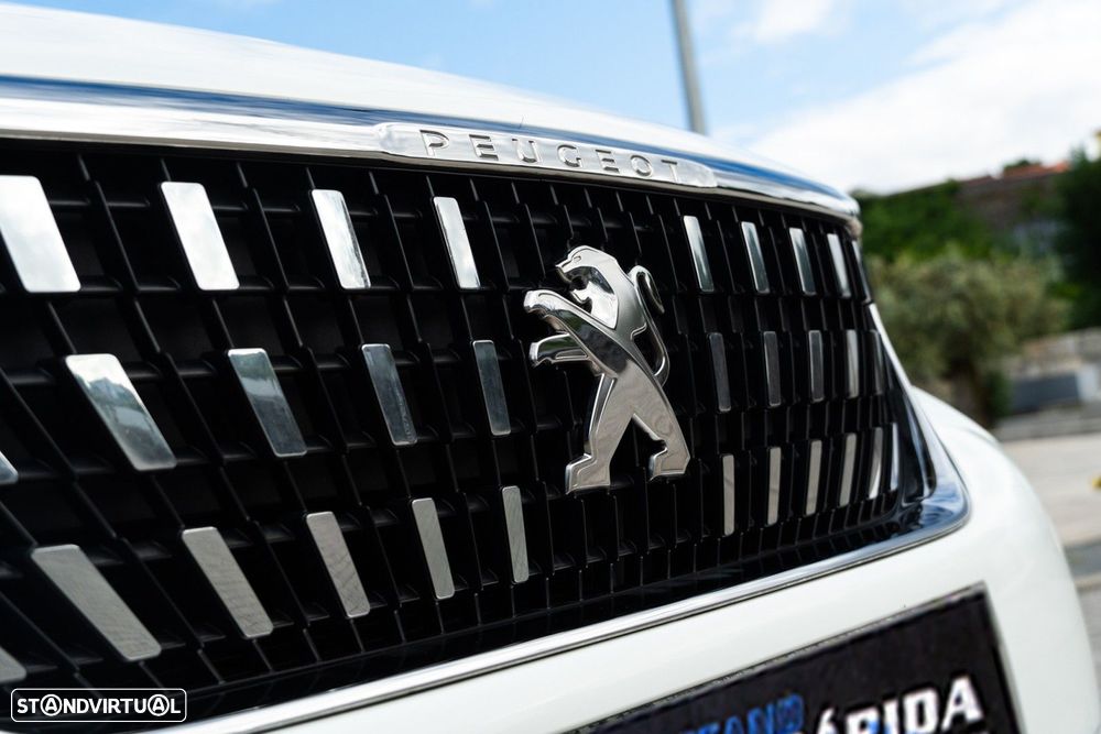 Peugeot 3008 1.2 PureTech Allure Pack - 44