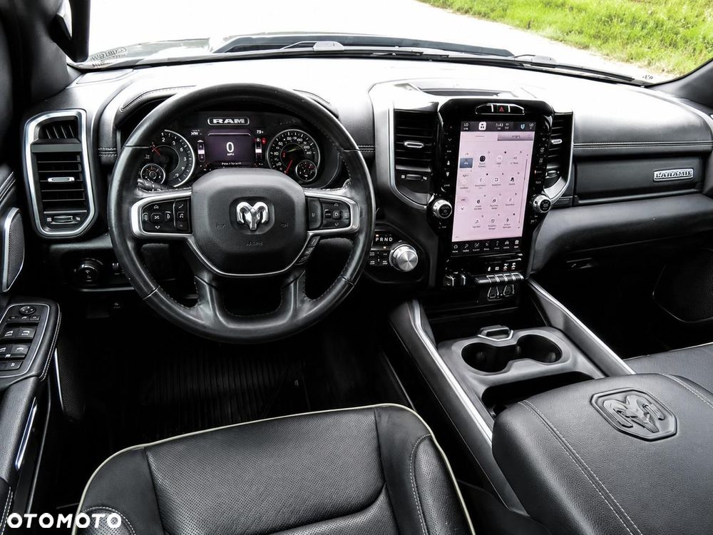 RAM 1500 - 12