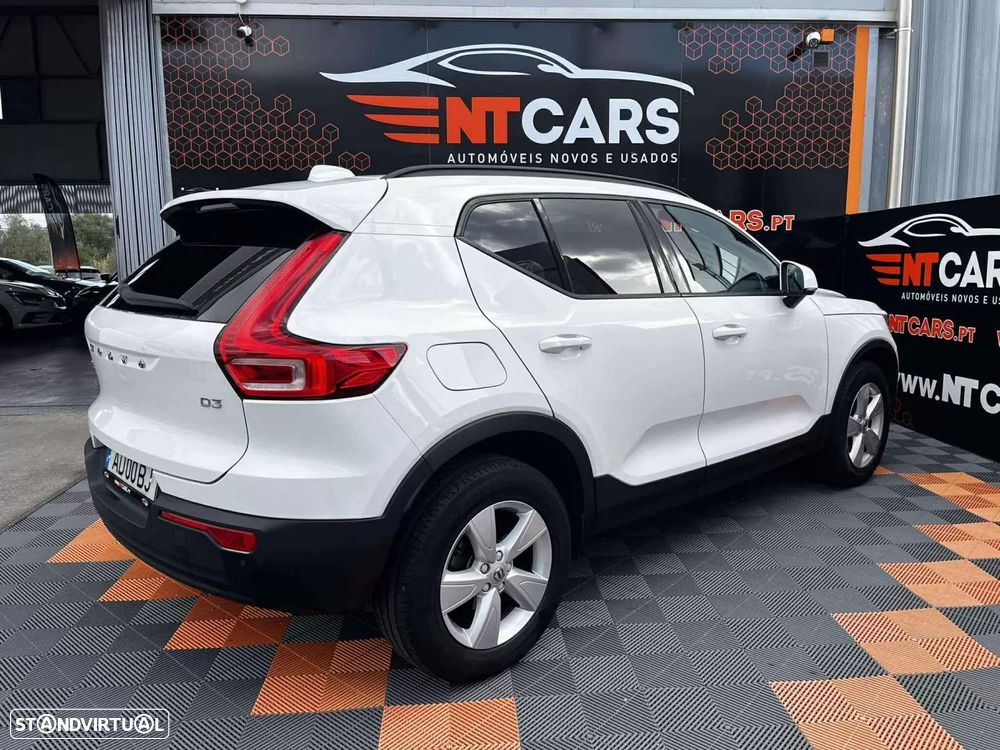 Volvo XC 40 2.0 D3 Momentum Core - 2