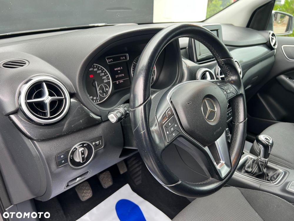 Mercedes-Benz Klasa B 200 CDI (BlueEFFICIENCY) - 16