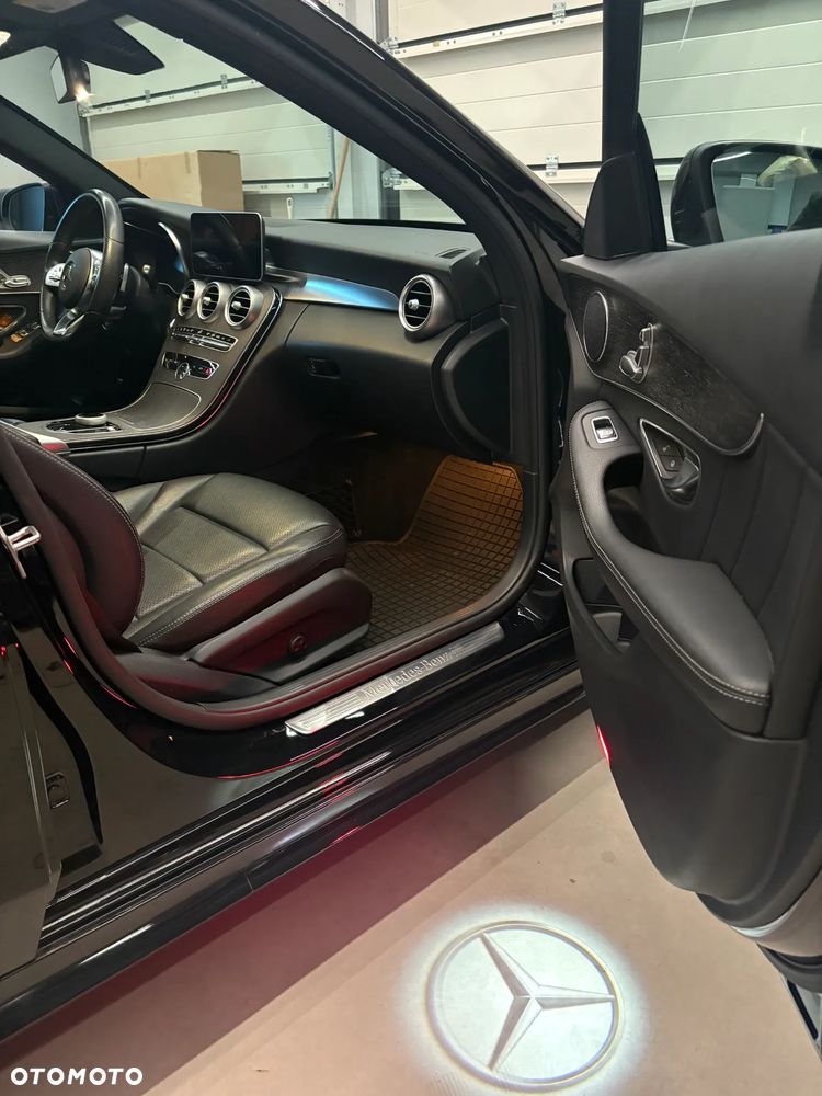 Mercedes-Benz Klasa C 300 9G-TRONIC AMG Line - 13