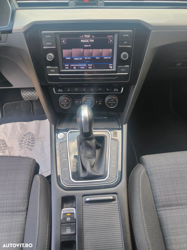 Volkswagen Passat Variant 2.0 TDI DSG Highline - 10