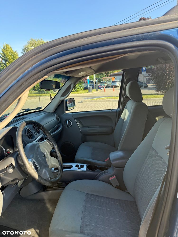 Jeep Liberty 2.8 CRD 4x4 - 8