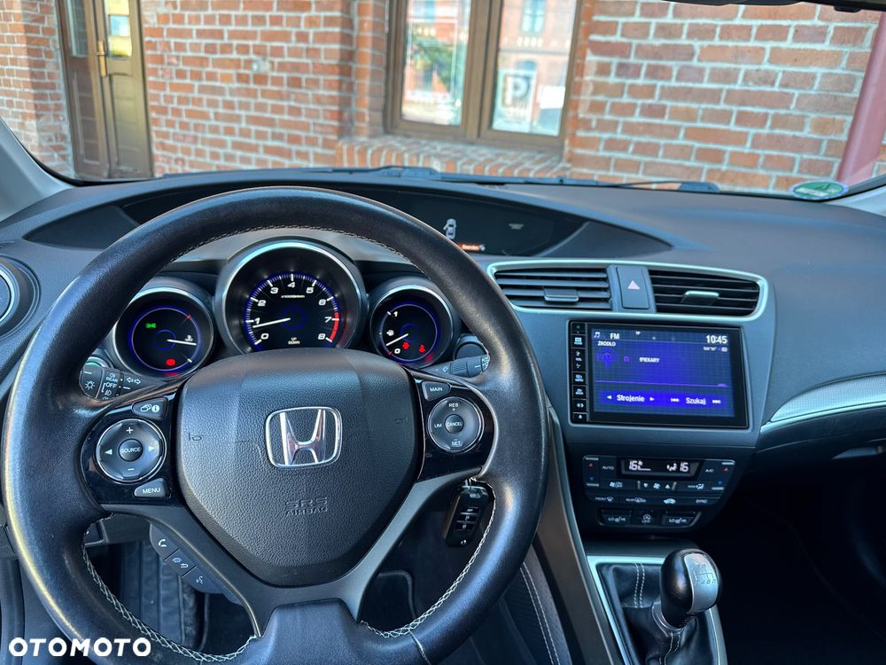 Honda Civic 1.8 i-VTEC Executive Black Edition - 25
