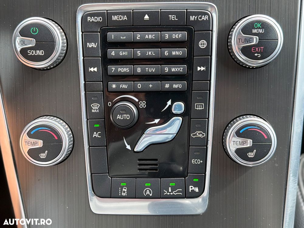 Volvo XC 60 D4 Geartronic Summum - 28