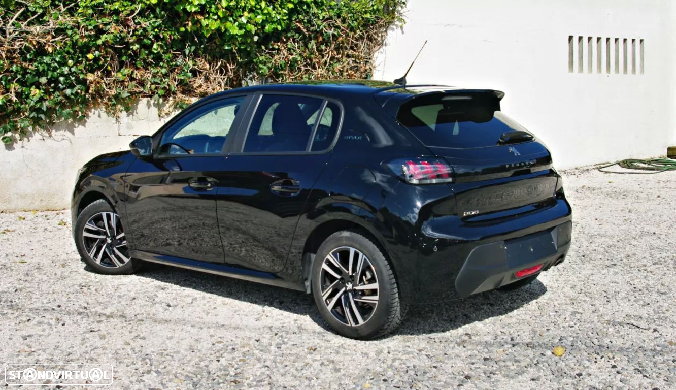 Peugeot 208 - 11