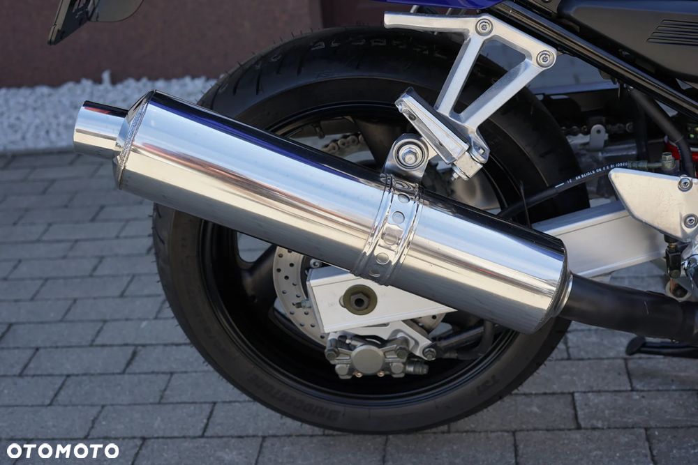 Yamaha FZS - 9