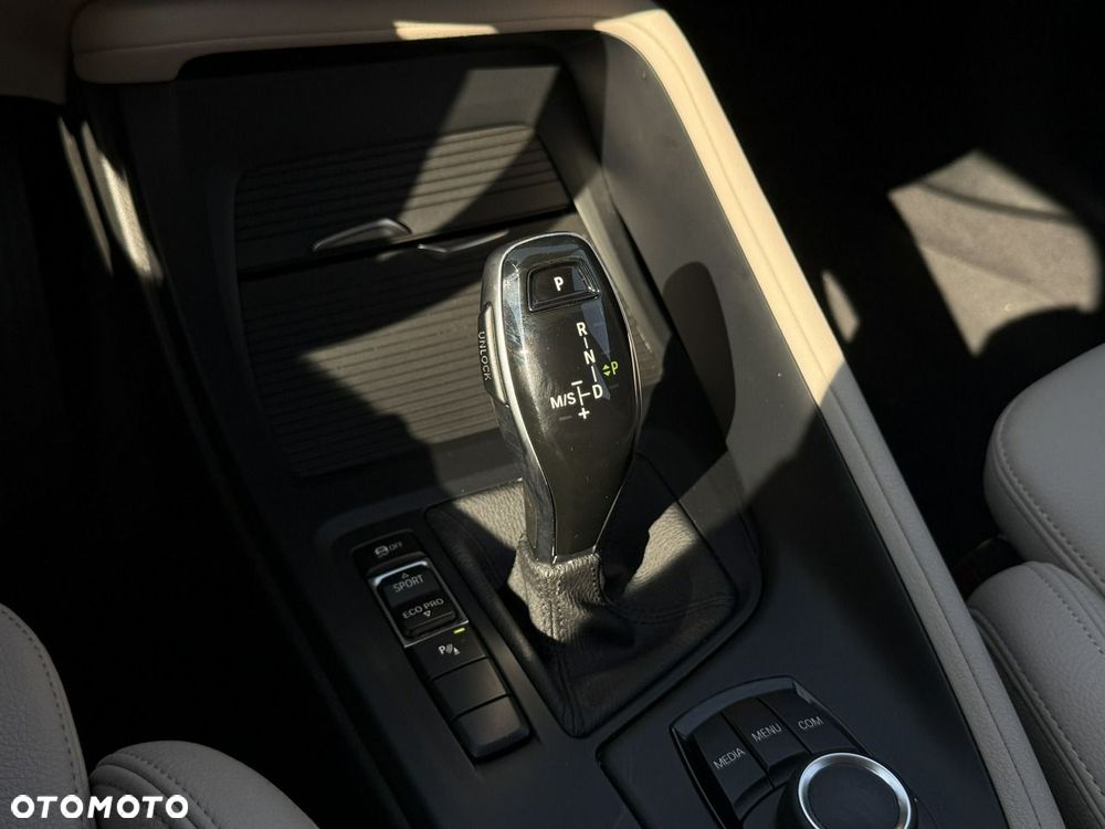 BMW X1 sDrive18i GPF xLine - 25