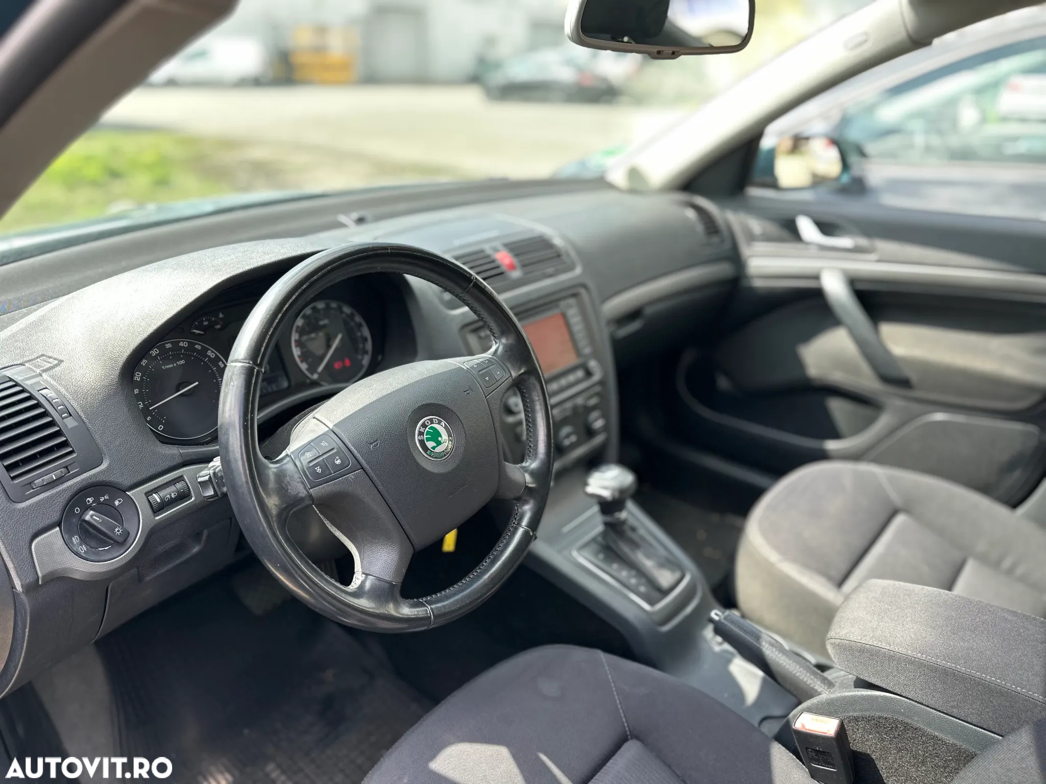 Skoda Octavia 1.6 FSI Elegance Aut - 5