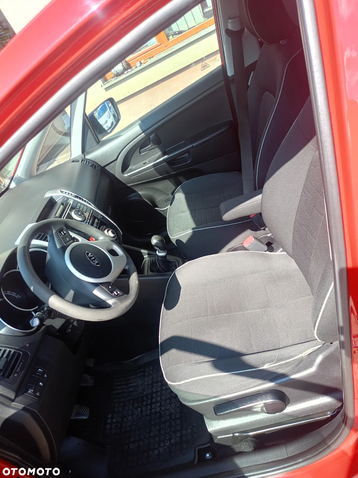Kia Venga - 9
