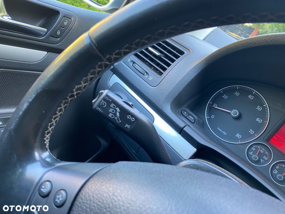 Volkswagen Golf - 27