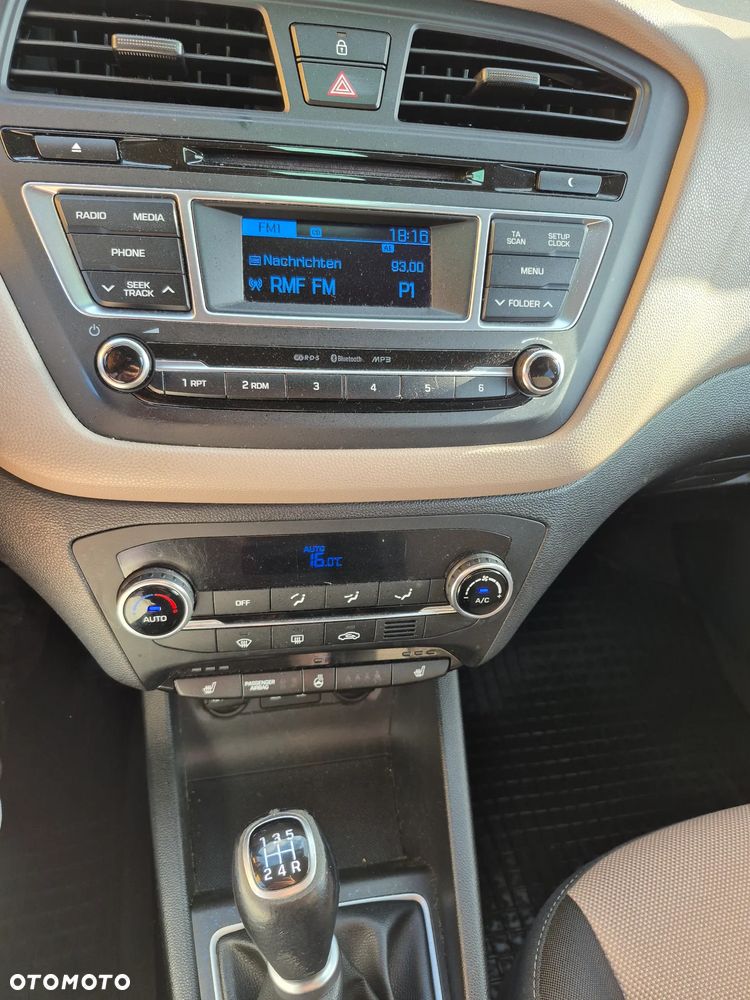 Hyundai i20 1.2 BlueDrive Elegant - 14