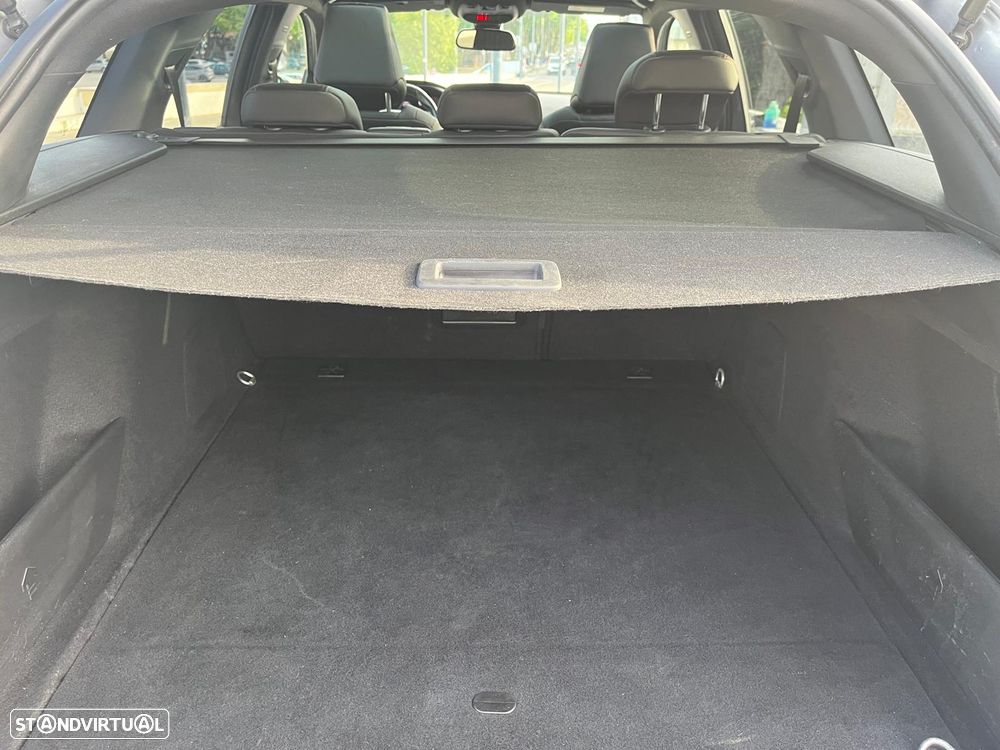 Peugeot 308 SW BlueHDi 130 EAT8 Stop & Start GT Pack - 42
