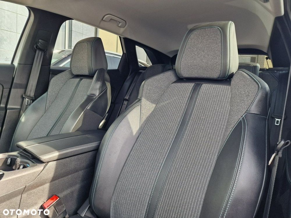 Peugeot 3008 1.6 PureTech Hybrid PHEV Allure S&S EAT8 - 19