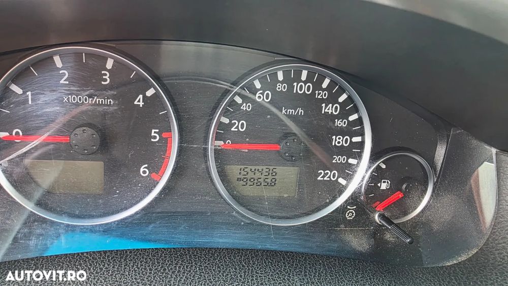 Nissan Pathfinder 2.5 dCi LE - 3